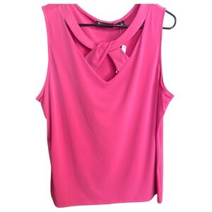 XL 7th Avenue Design Company New York Studio
NWT Cross-Cross Sleeveless Top Pink